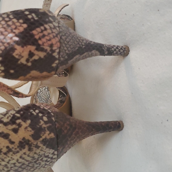 NY&Co Faux Animal Print Heelz - Picture 6 of 14